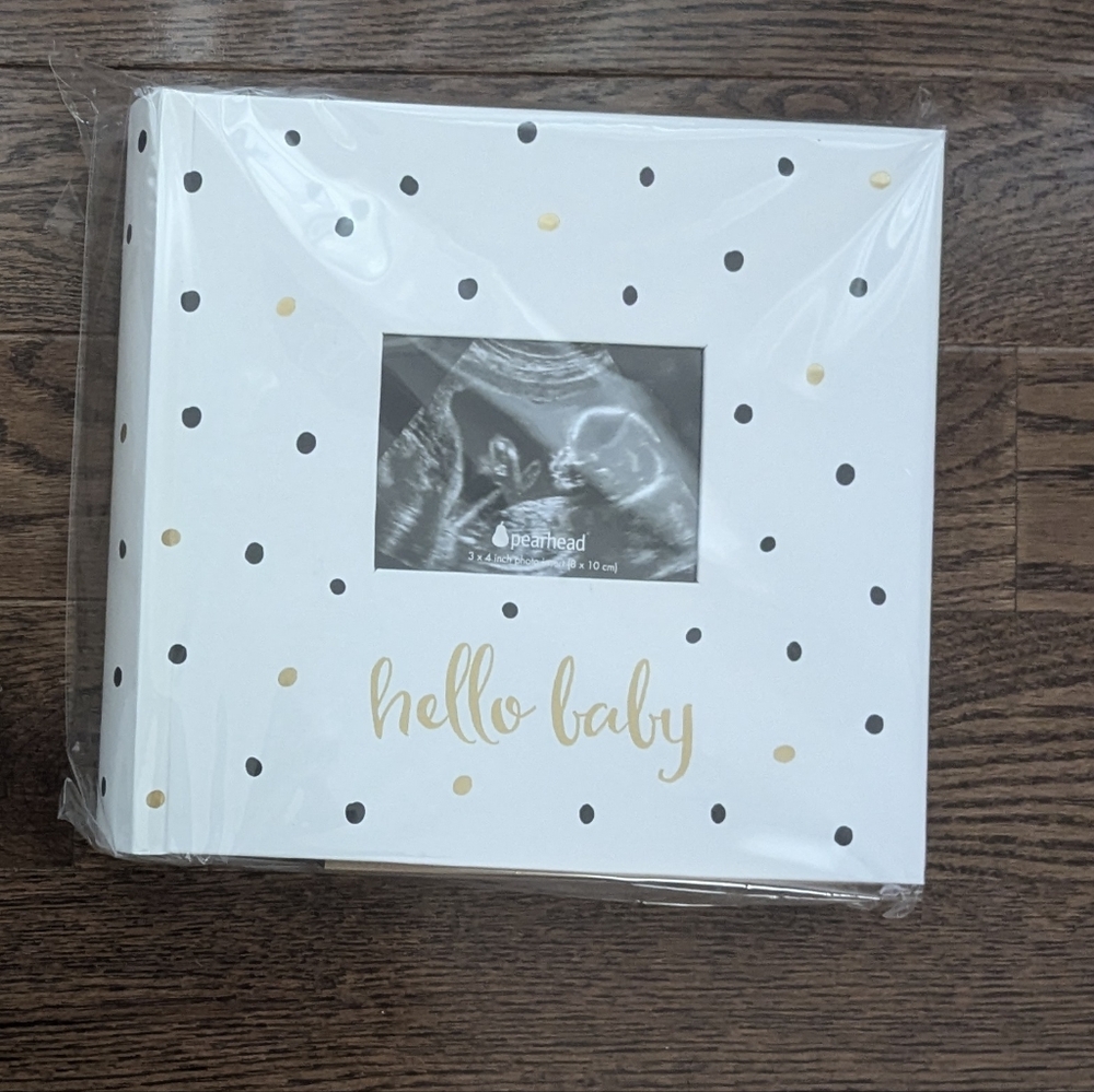 Pearhead Baby Album - White with Gold Polka Dots